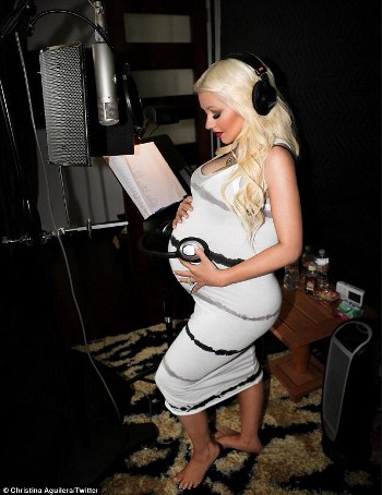 aguilera.jpg
