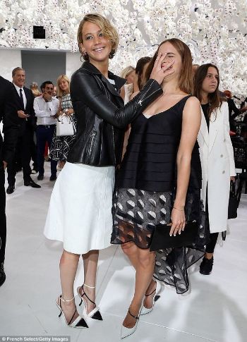 emma-watson-jennifer-lawrence-christian-dior-fashion-show-during-paris-fashion-week-july-2014_4.jpg