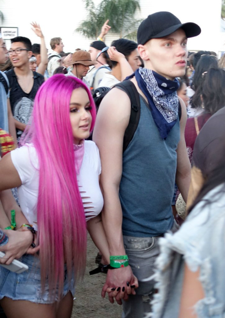 Celebrity-Couples-Coachella-2017-05.jpg