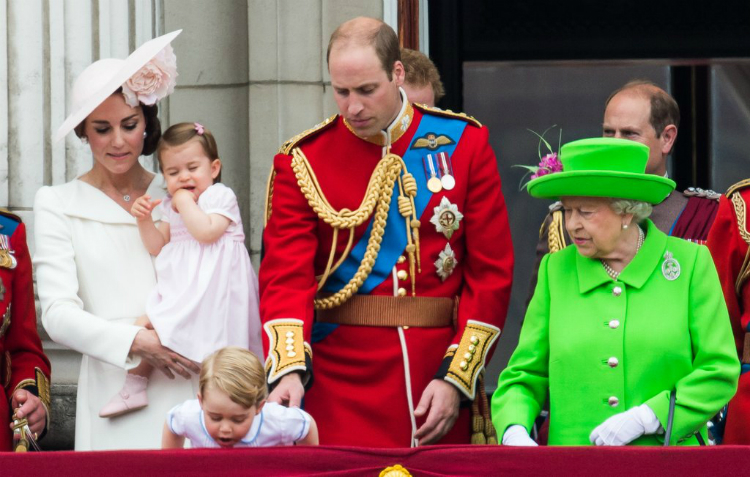 Funny-Pictures-Prince-George-06.jpg