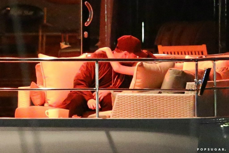 Selena-Gomez-Weeknd-Relationship-02.jpg