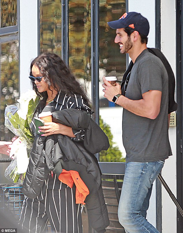rihanna1.jpg