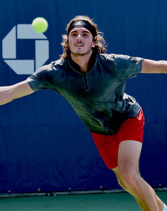 tsitsipas1.jpg
