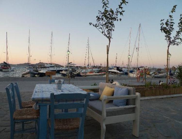 paros-mediterraneo-marina.jpg