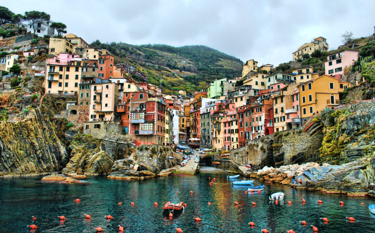allyou_riomaggiore_italy.jpg