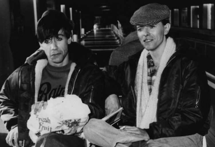 Iggy-Pop-David-Bowie-1977.jpg