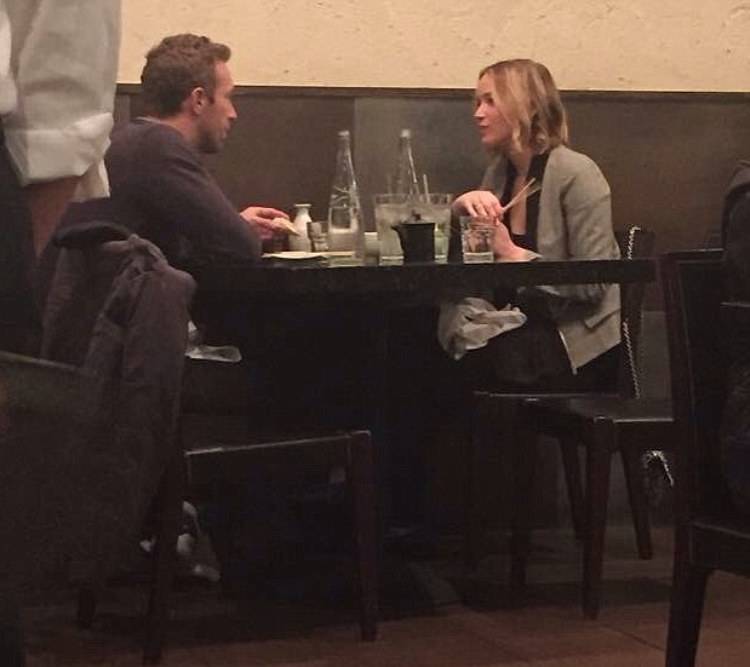 245A878A00000578-0-Getting_serious_This_picture_has_emerged_of_Chris_Martin_and_Jen-m-68_14200976351781.jpg