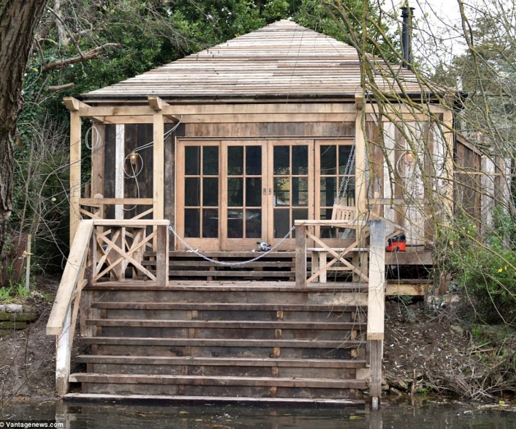 LAKE_HOUSE_AMAL_ALAMUDDIN_bf550.jpg