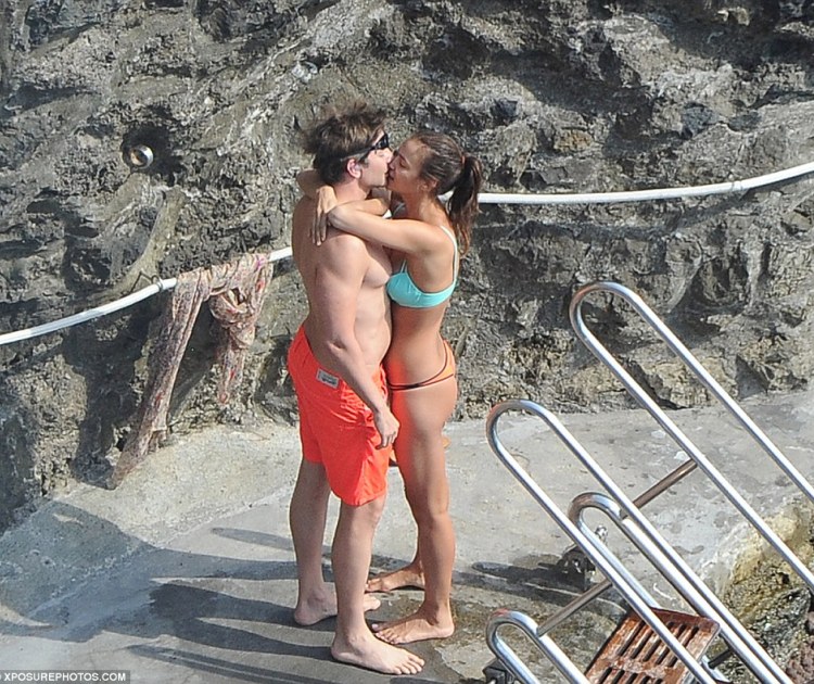 Irina-Shayk-Bradley-Cooper-7.jpg