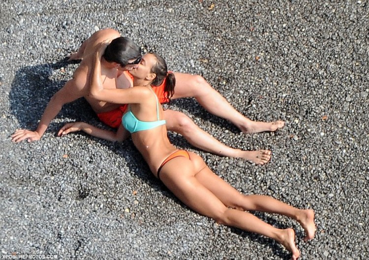 Irina-Shayk-Bradley-Cooper-9.jpg