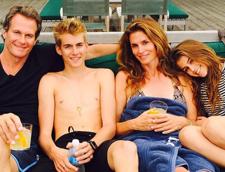 cindy-crawford-600x450_f097e.jpg