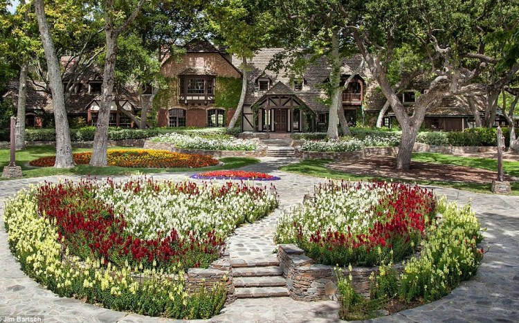 neverland1.jpg