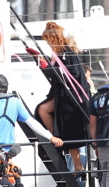 rihanna-3.jpg