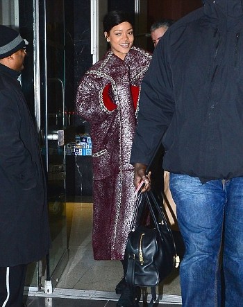 rihanna2.jpg