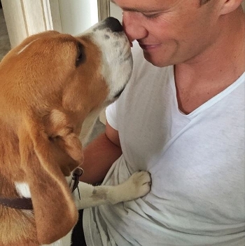 tom-brady-with-dog-named-scooby.jpg
