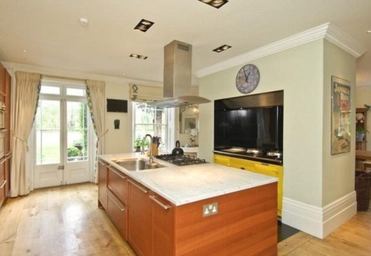 1412957938899_wps_85_exteriors_and_interiors_o.jpg