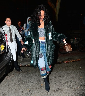 Rihanna-1.jpg