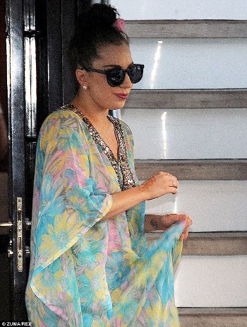gaga4.jpg