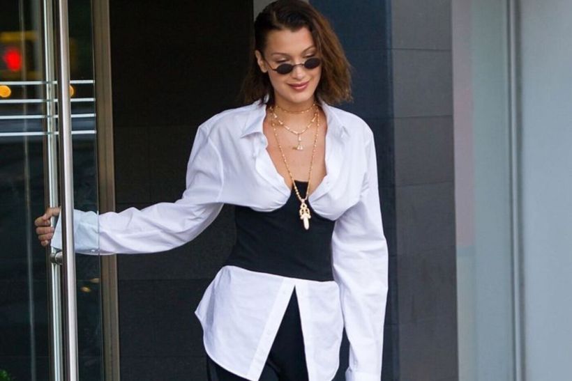 Trend alert: Το corset επιστρέφει δυναμικά και φέρνει λίγο drama στην ανοιξιάτικη γκαρνταρόμπα