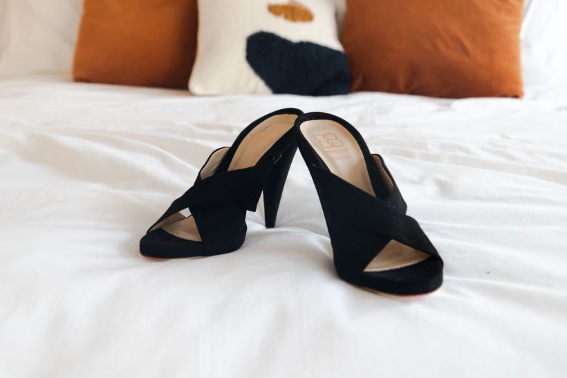 Peep-Toe Γόβες: Η Επιστροφή του πιο θηλυκού παπουτσιού της δεκαετίας
