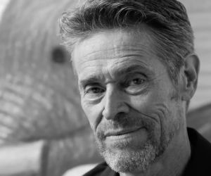 Willem Dafoe: «Tο θέατρο μπορεί να μας κάνει να δούμε τι ήταν, τι είναι και τι θα μπορούσε να είναι ο κόσμος μας»