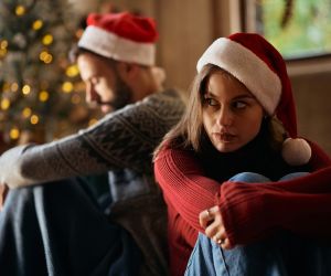 «Σκέφτομαι να χωρίσω»: να το κάνω πριν ή μετά τις γιορτές;