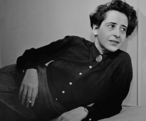 Hannah Arendt: «Δεν υπάρχουν επικίνδυνες σκέψεις. Η σκέψη από μόνη της είναι επικίνδυνη»