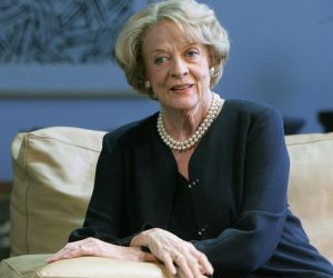 Maggie Smith: «Να λέτε τη γνώμη σας, ακόμα κι όταν η φωνή σας τρέμει»