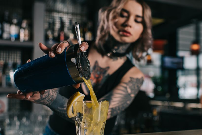 Painkiller Cocktail - είτε βγεις είτε χαλαρώσεις στο σπίτι, σου έχω τη συνταγή για το απόλυτο ποτό της Παρασκευής