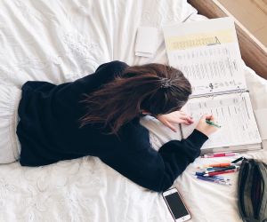 8 SOS tips ενίσχυσης της αυτοπεποίθησης για τις πανελλήνιες και τις υπόλοιπες σχολικές εξετάσεις