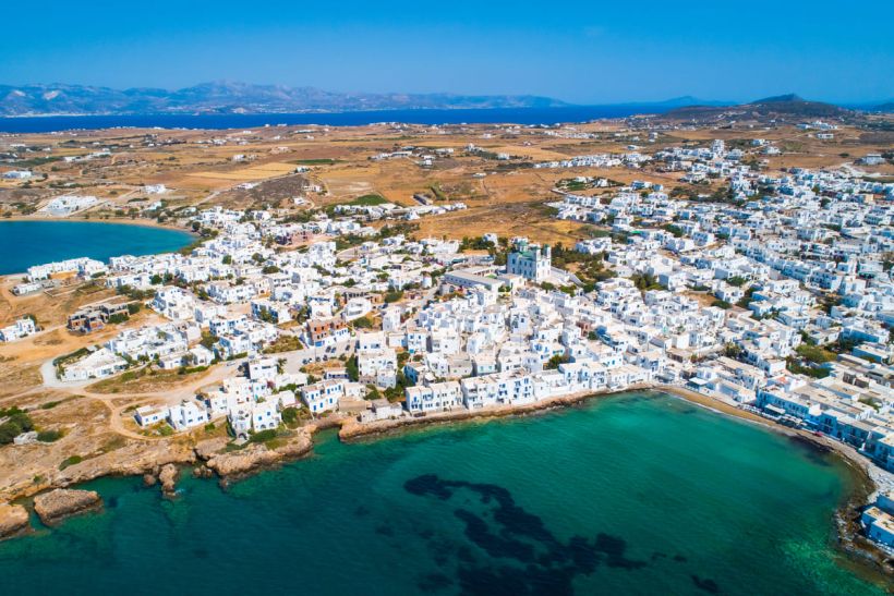 Πάω κάθε καλοκαίρι στην Πάρο και τώρα που ψηφίστηκε "το καλύτερο νησί του κόσμου" δεν χρειάζεται και να "απολογούμαι"