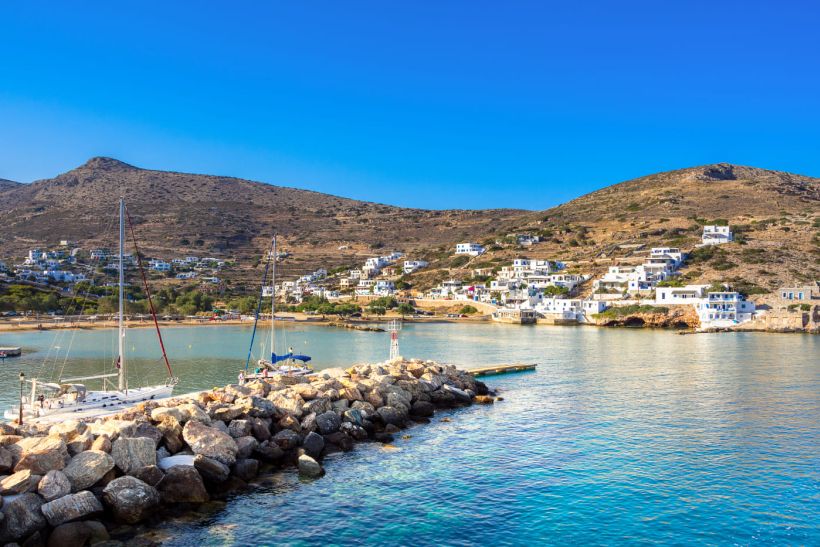 Ανακάλυψα τα μυστικά της τέχνης του Island Hopping στην Ελλάδα – δες πώς να οργανώσεις τις πιο αξέχαστες καλοκαιρινές αποδράσεις.