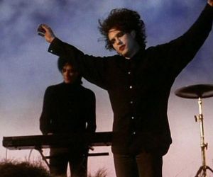Robert Smith: «Δεν σκέφτομαι πια τον θάνατο με ρομαντικό τρόπο»