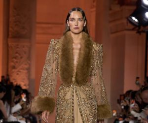 Τα must‑have φορέματα που με κρατούν ζεστή και stylish τον χειμώνα