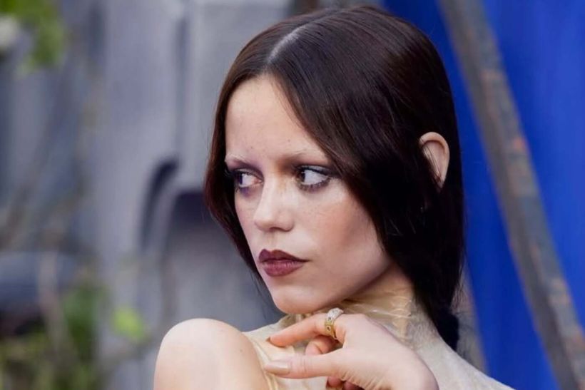 Jenna Ortega: «Οι νέοι δυσκολεύονται να βρουν, 'Τι κάνει τη φωνή μου να ξεχωρίζει;'»
