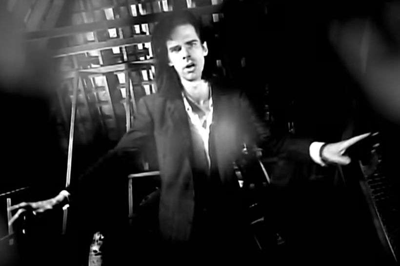 Ο Nick Cave ξαναγράφει το "Red Right Hand" για τη νέα ταινία "Peaky Blinders"