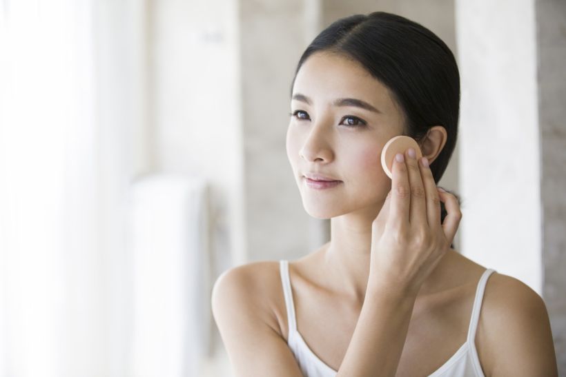 Τα must προϊόντα που πρέπει να περιλαμβάνει η skincare ρουτίνα σου αν είσαι αρχάρια